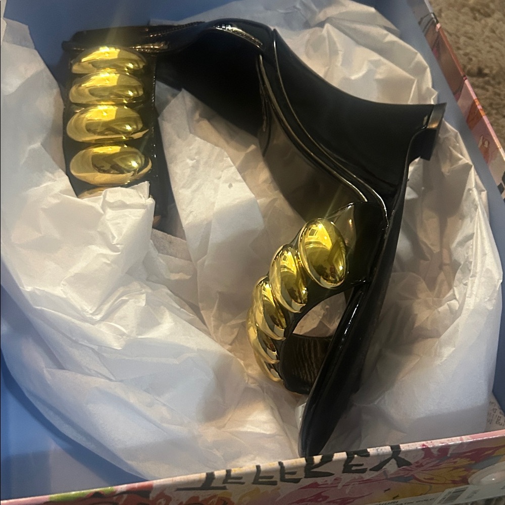 Jeffrey Campbell Black and Gold Heels. Slightly loved.
